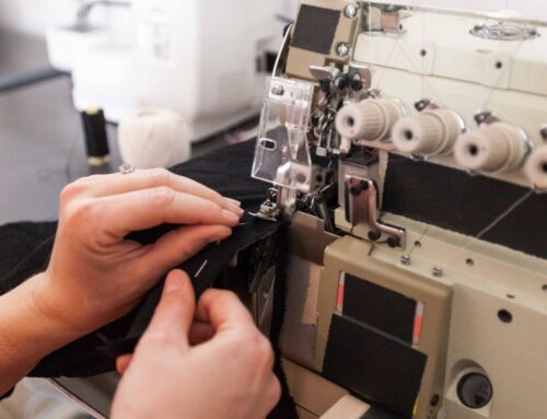 Máquinas de coser con rebordeadora